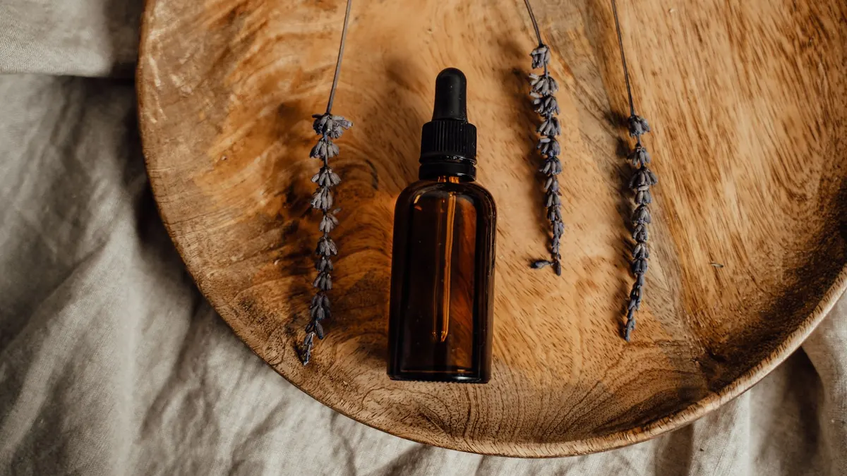 Portada del artículo: Aceite esencial de bergamota: aromaterapia y precauciones